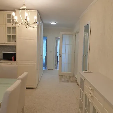 Evergreen 1 Apartment *